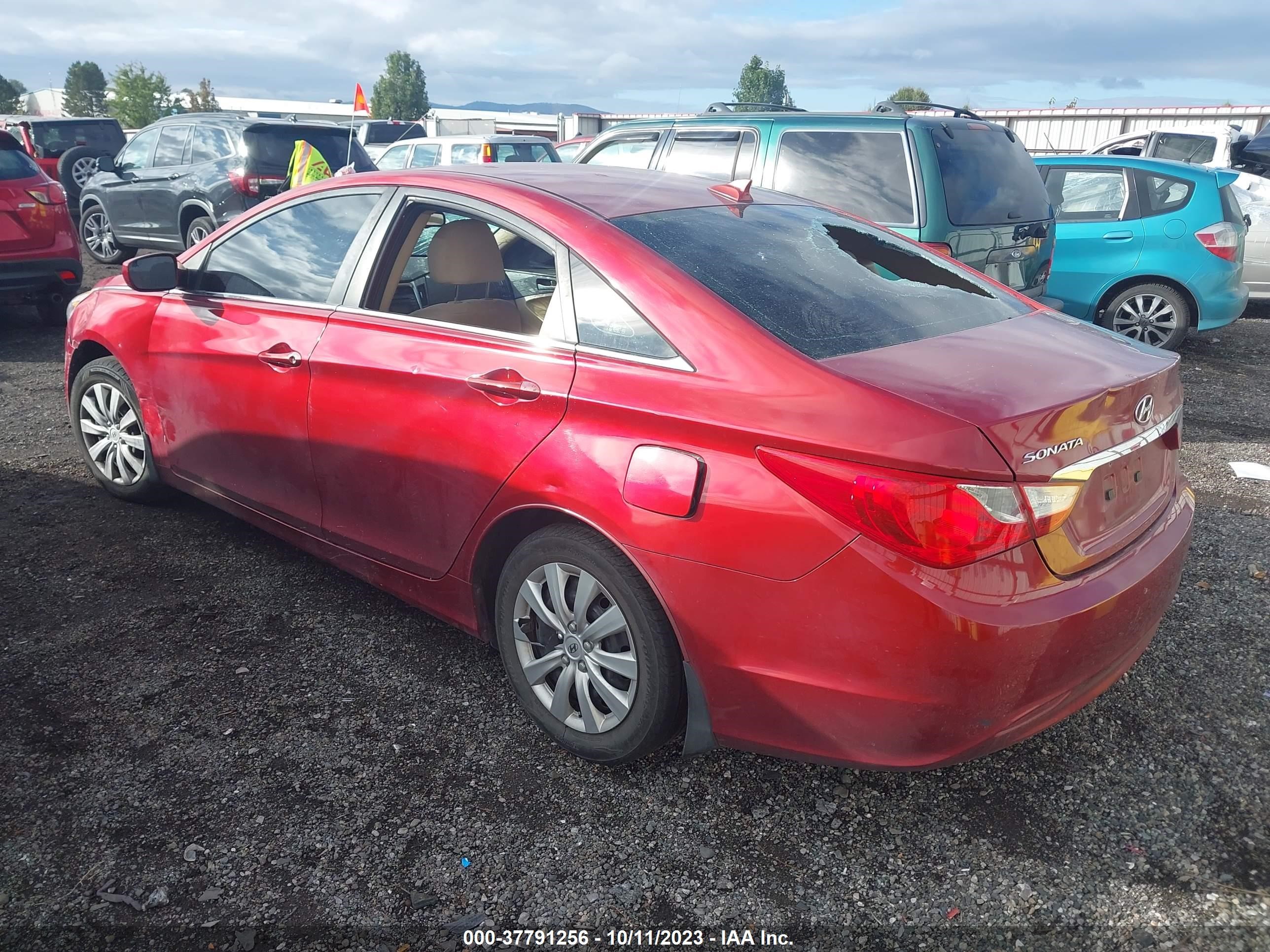 Photo 2 VIN: 5NPEB4AC7DH555293 - HYUNDAI SONATA 