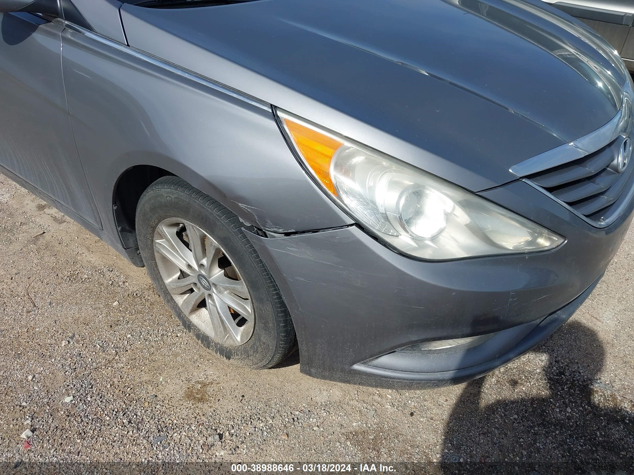 Photo 11 VIN: 5NPEB4AC7DH556377 - HYUNDAI SONATA 