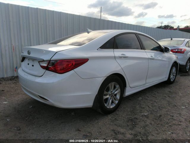 Photo 3 VIN: 5NPEB4AC7DH570411 - HYUNDAI SONATA 