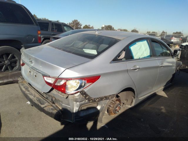 Photo 3 VIN: 5NPEB4AC7DH581912 - HYUNDAI SONATA 