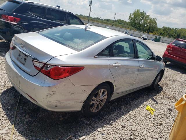 Photo 2 VIN: 5NPEB4AC7DH587502 - HYUNDAI SONATA GLS 