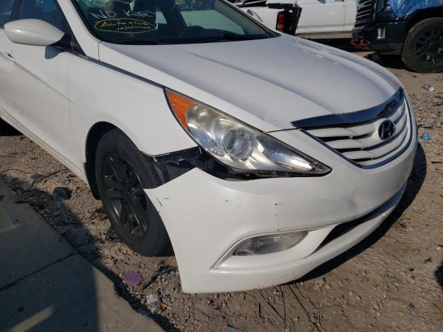 Photo 8 VIN: 5NPEB4AC7DH589606 - HYUNDAI SONATA GLS 