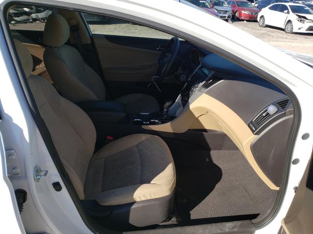 Photo 4 VIN: 5NPEB4AC7DH601494 - HYUNDAI SONATA GLS 