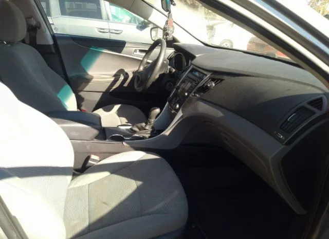 Photo 4 VIN: 5NPEB4AC7DH608283 - HYUNDAI SONATA 