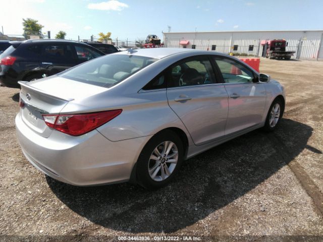 Photo 3 VIN: 5NPEB4AC7DH657225 - HYUNDAI SONATA 