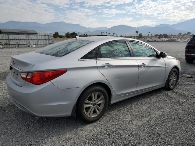 Photo 2 VIN: 5NPEB4AC7DH677488 - HYUNDAI SONATA GLS 