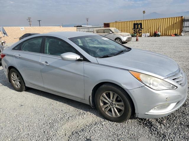 Photo 3 VIN: 5NPEB4AC7DH677488 - HYUNDAI SONATA GLS 