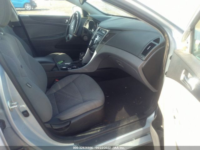 Photo 4 VIN: 5NPEB4AC7DH685056 - HYUNDAI SONATA 