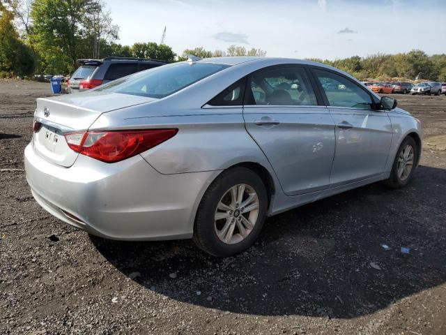 Photo 2 VIN: 5NPEB4AC7DH686210 - HYUNDAI SONATA GLS 