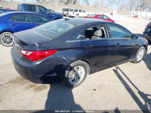 Photo 3 VIN: 5NPEB4AC7DH702888 - HYUNDAI SONATA 