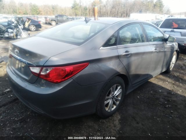 Photo 3 VIN: 5NPEB4AC7DH716662 - HYUNDAI SONATA 