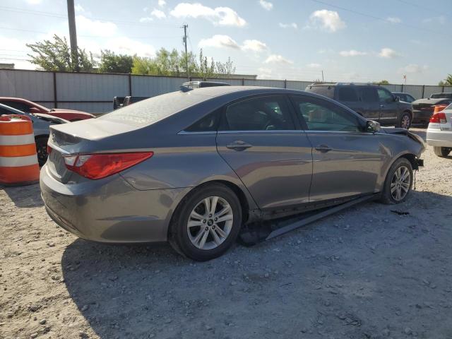 Photo 2 VIN: 5NPEB4AC7DH740900 - HYUNDAI SONATA GLS 