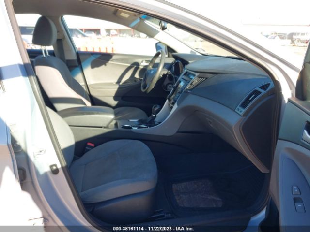 Photo 4 VIN: 5NPEB4AC7DH748026 - HYUNDAI SONATA 