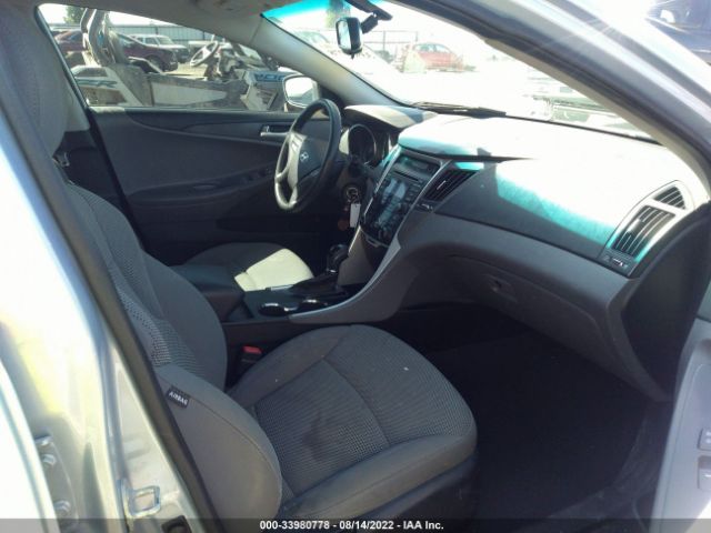 Photo 4 VIN: 5NPEB4AC7DH758734 - HYUNDAI SONATA 