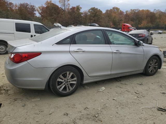 Photo 2 VIN: 5NPEB4AC7DH787103 - HYUNDAI SONATA GLS 