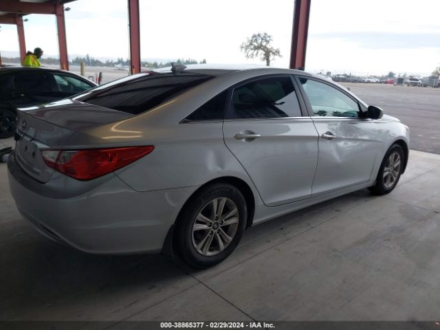 Photo 3 VIN: 5NPEB4AC7DH788865 - HYUNDAI SONATA 