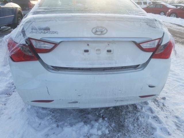 Photo 8 VIN: 5NPEB4AC7DH800142 - HYUNDAI SONATA GLS 