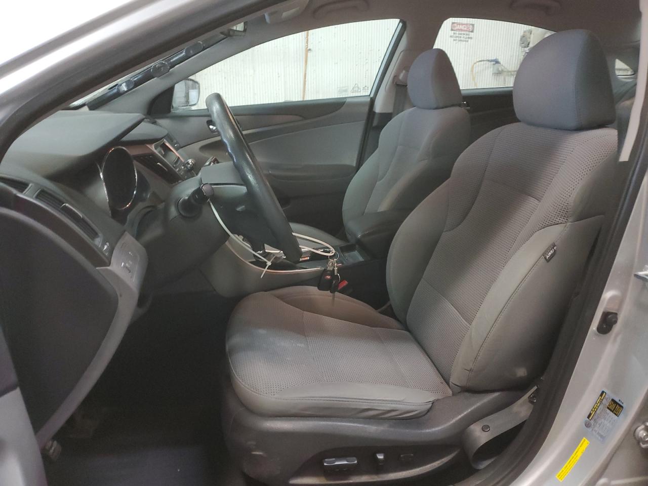 Photo 6 VIN: 5NPEB4AC7DH806975 - HYUNDAI SONATA 