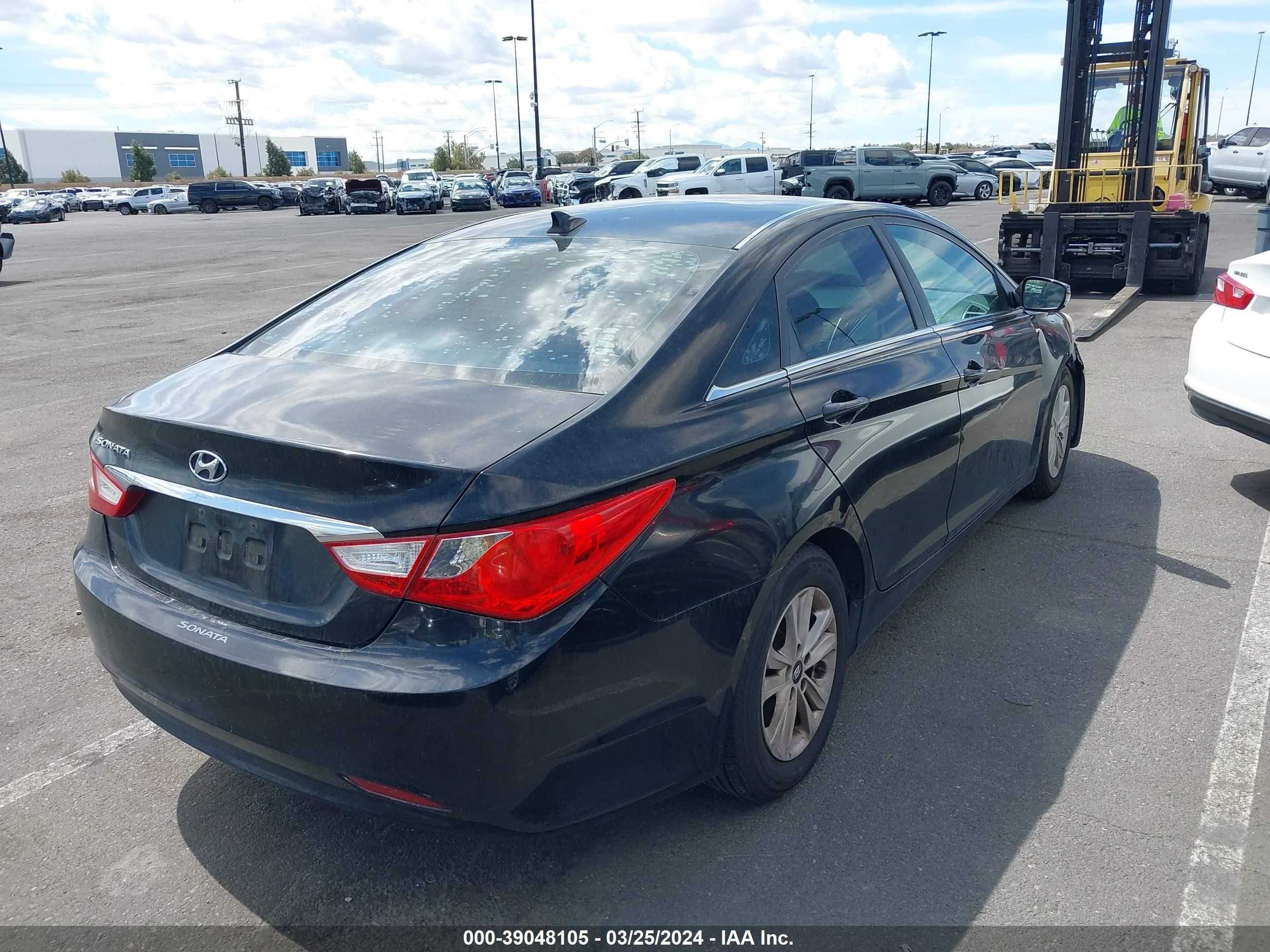 Photo 3 VIN: 5NPEB4AC7DH809276 - HYUNDAI SONATA 