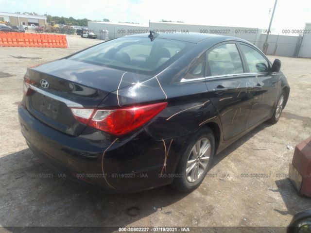 Photo 3 VIN: 5NPEB4AC7DH810945 - HYUNDAI SONATA 