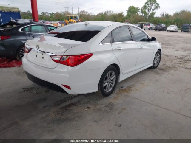 Photo 3 VIN: 5NPEB4AC7EH835328 - HYUNDAI SONATA 