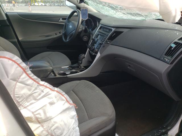 Photo 4 VIN: 5NPEB4AC7EH856048 - HYUNDAI SONATA GLS 