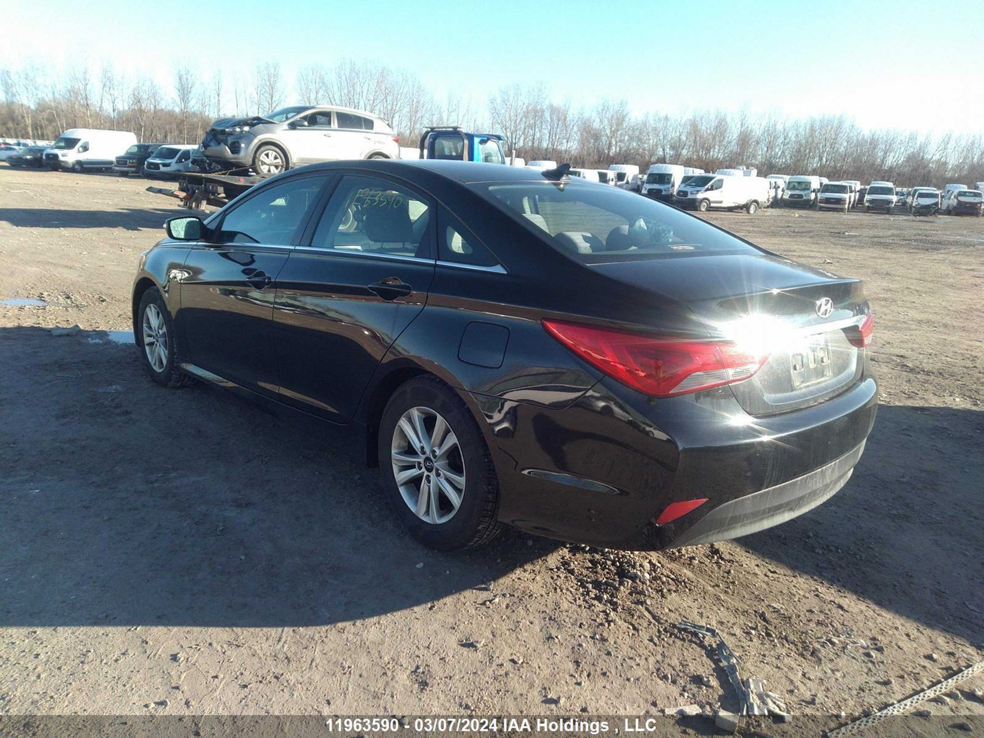 Photo 2 VIN: 5NPEB4AC7EH872864 - HYUNDAI SONATA 