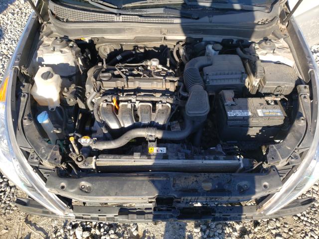 Photo 6 VIN: 5NPEB4AC7EH910710 - HYUNDAI SONATA GLS 