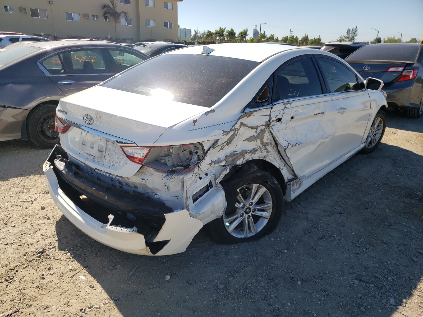 Photo 3 VIN: 5NPEB4AC7EH917883 - HYUNDAI SONATA GLS 