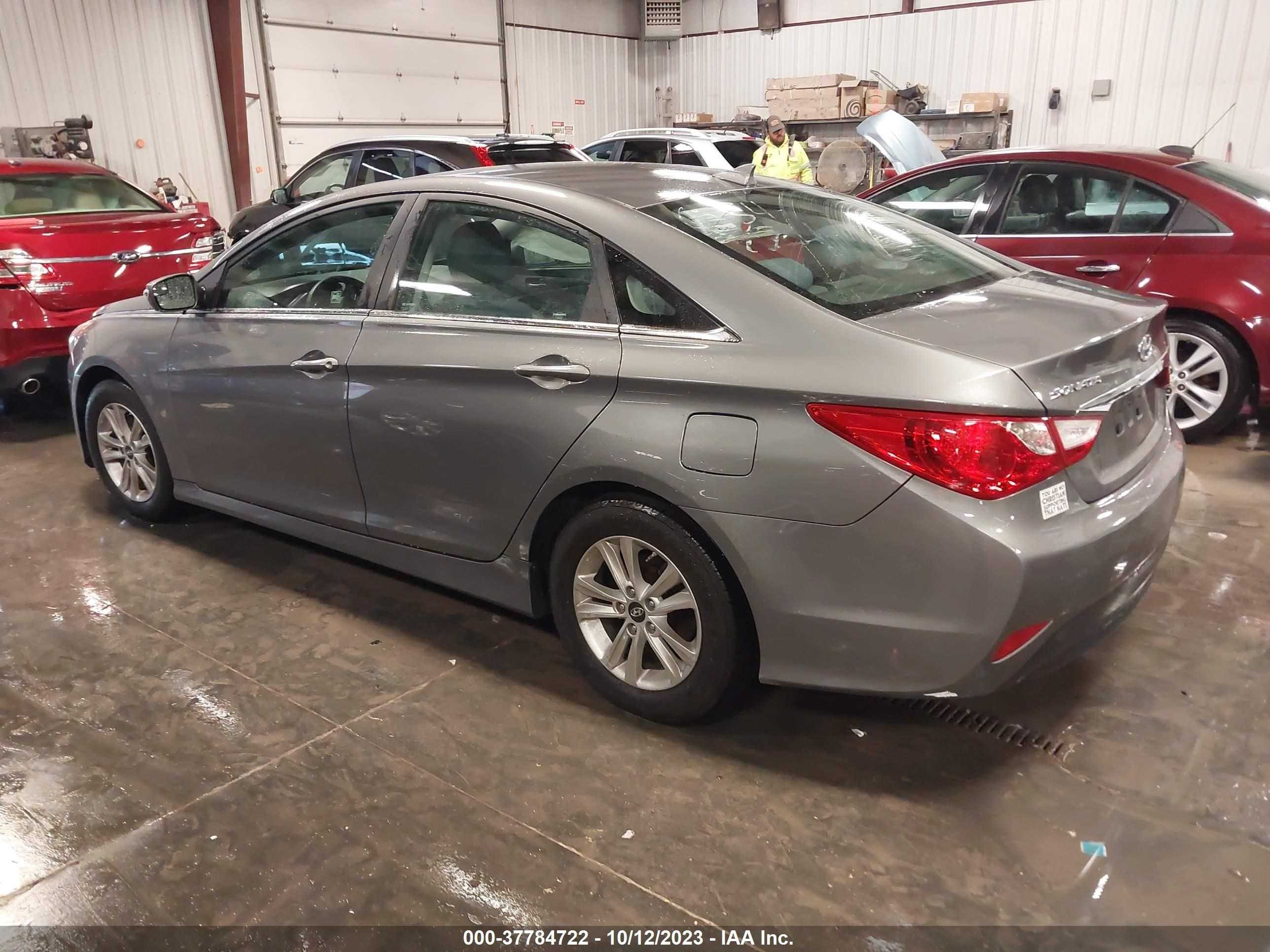 Photo 2 VIN: 5NPEB4AC7EH926986 - HYUNDAI SONATA 