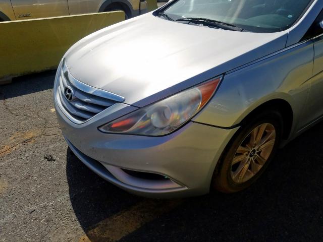 Photo 8 VIN: 5NPEB4AC8BH012760 - HYUNDAI SONATA GLS 