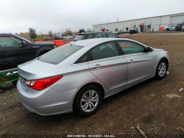 Photo 3 VIN: 5NPEB4AC8BH018896 - HYUNDAI SONATA 