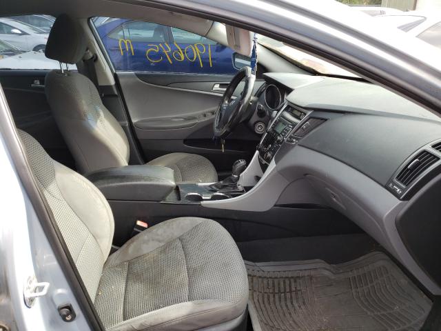 Photo 4 VIN: 5NPEB4AC8BH049808 - HYUNDAI SONATA GLS 