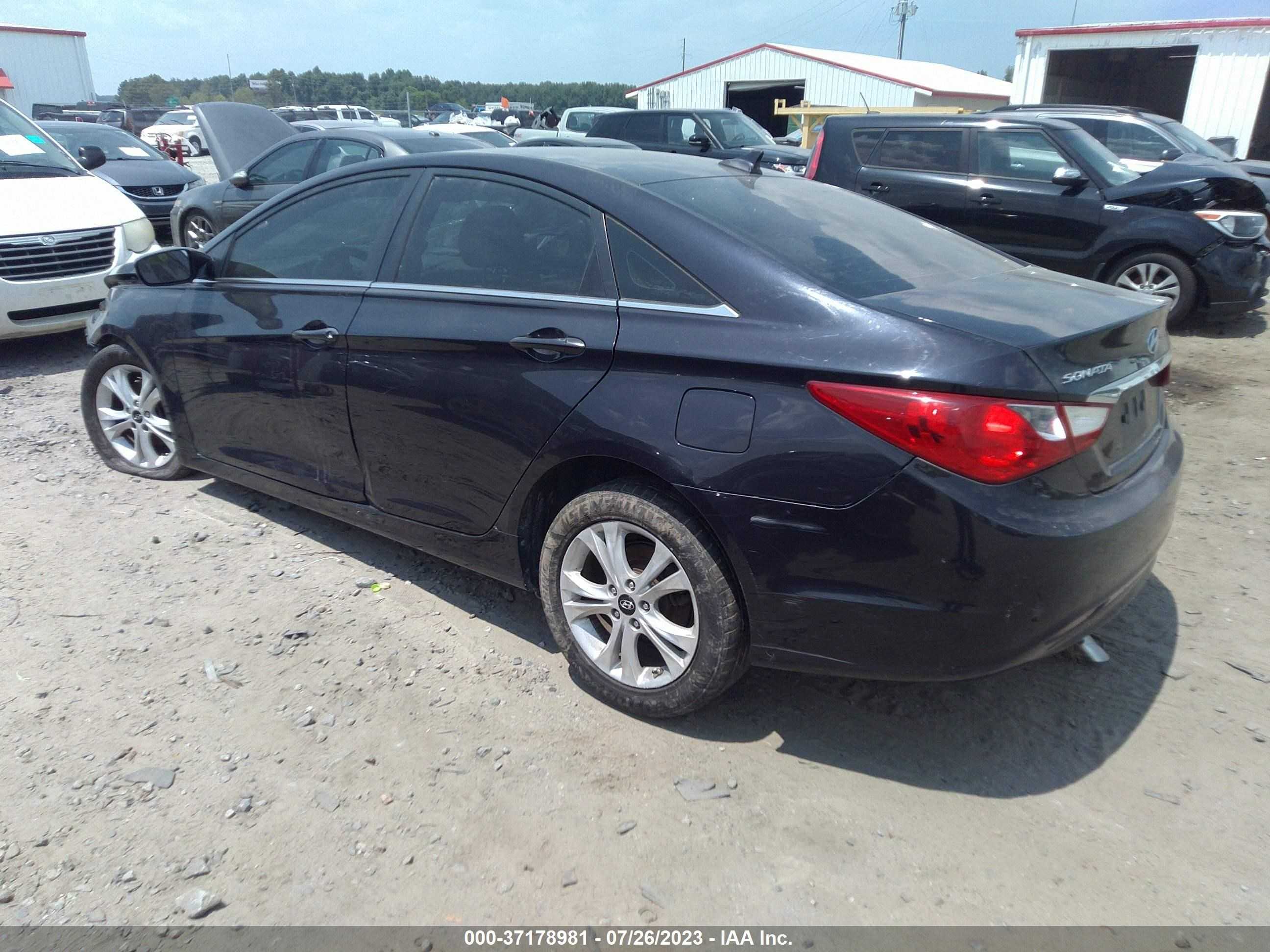 Photo 2 VIN: 5NPEB4AC8BH054040 - HYUNDAI SONATA 