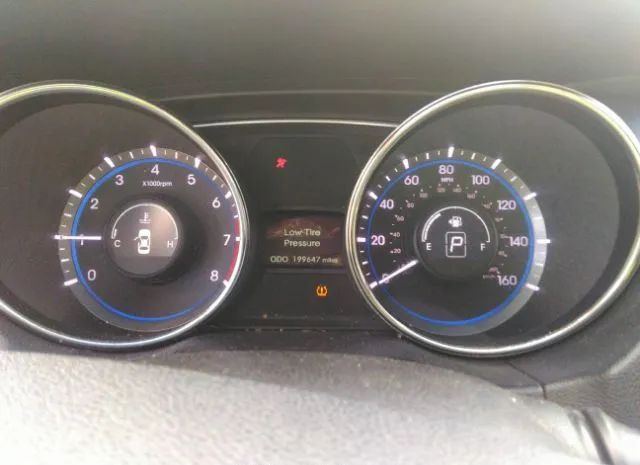 Photo 6 VIN: 5NPEB4AC8BH107173 - HYUNDAI SONATA 