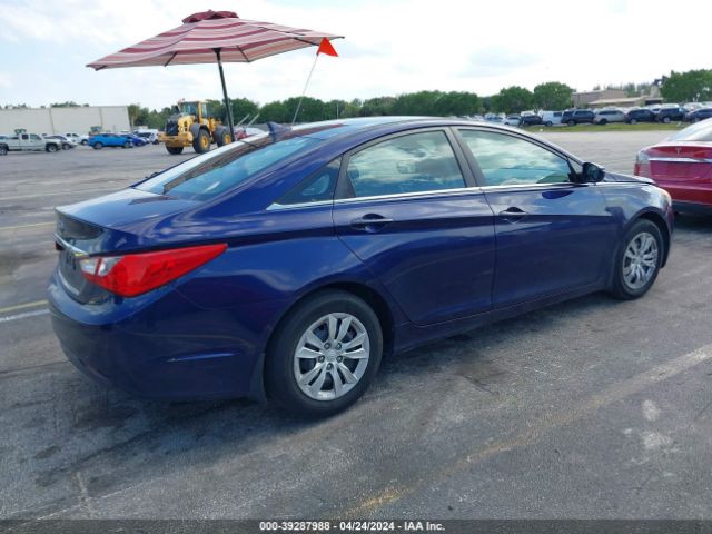 Photo 3 VIN: 5NPEB4AC8BH112180 - HYUNDAI SONATA 