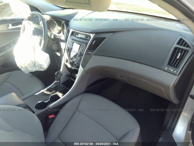 Photo 4 VIN: 5NPEB4AC8BH112633 - HYUNDAI SONATA 