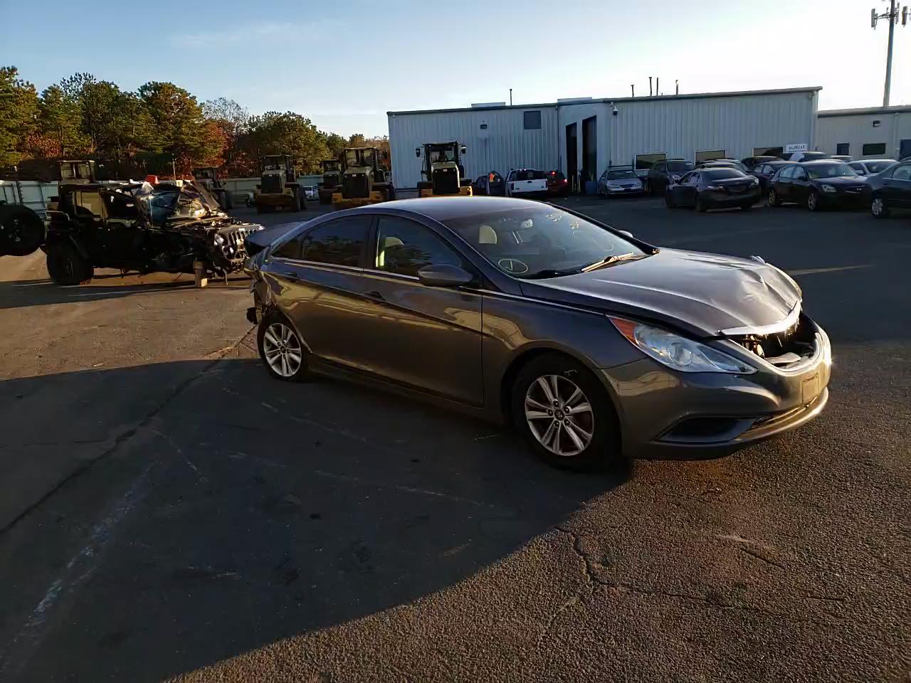 Photo 10 VIN: 5NPEB4AC8BH124314 - HYUNDAI SONATA GLS 