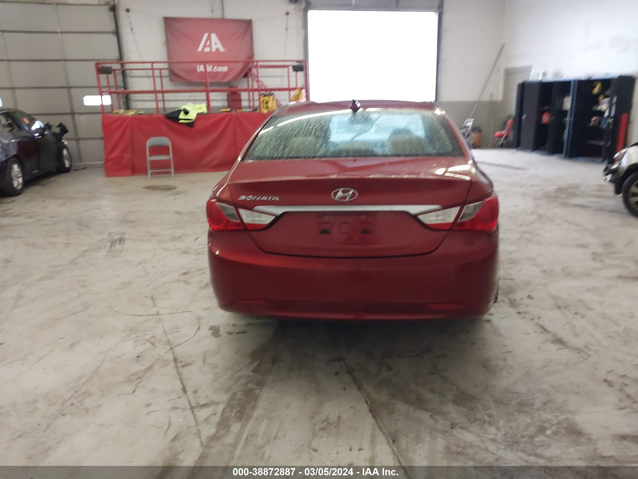 Photo 15 VIN: 5NPEB4AC8BH130629 - HYUNDAI SONATA 