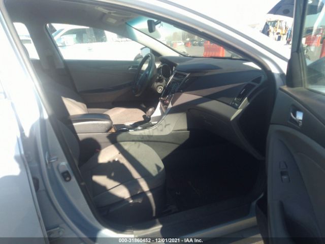 Photo 4 VIN: 5NPEB4AC8BH177045 - HYUNDAI SONATA 