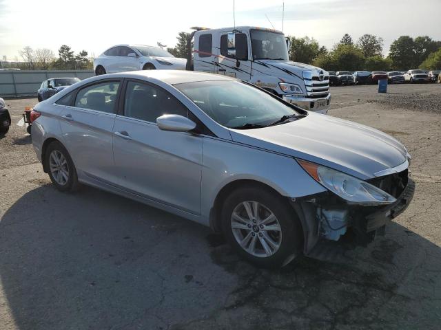 Photo 3 VIN: 5NPEB4AC8BH194010 - HYUNDAI SONATA GLS 