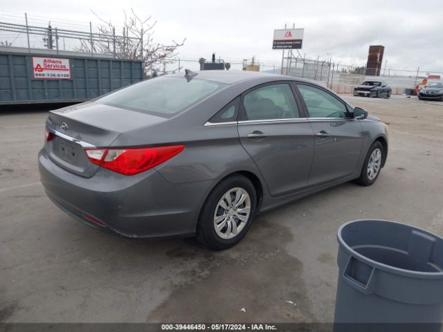 Photo 3 VIN: 5NPEB4AC8BH201618 - HYUNDAI SONATA 