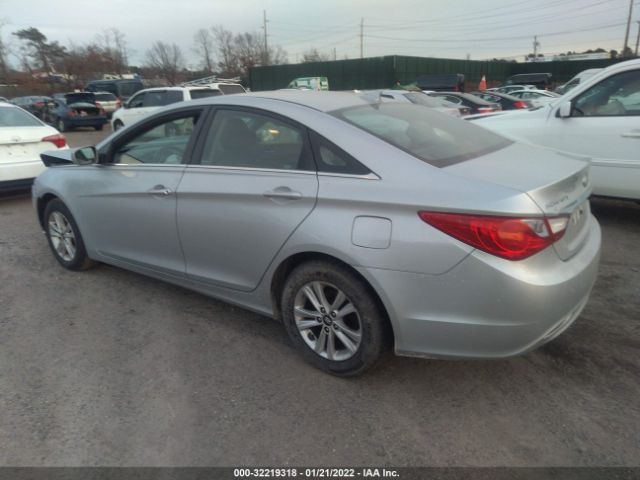 Photo 2 VIN: 5NPEB4AC8BH202106 - HYUNDAI SONATA 