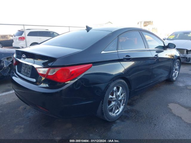 Photo 3 VIN: 5NPEB4AC8BH249569 - HYUNDAI SONATA 