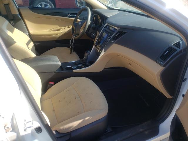 Photo 4 VIN: 5NPEB4AC8BH258854 - HYUNDAI SONATA GLS 