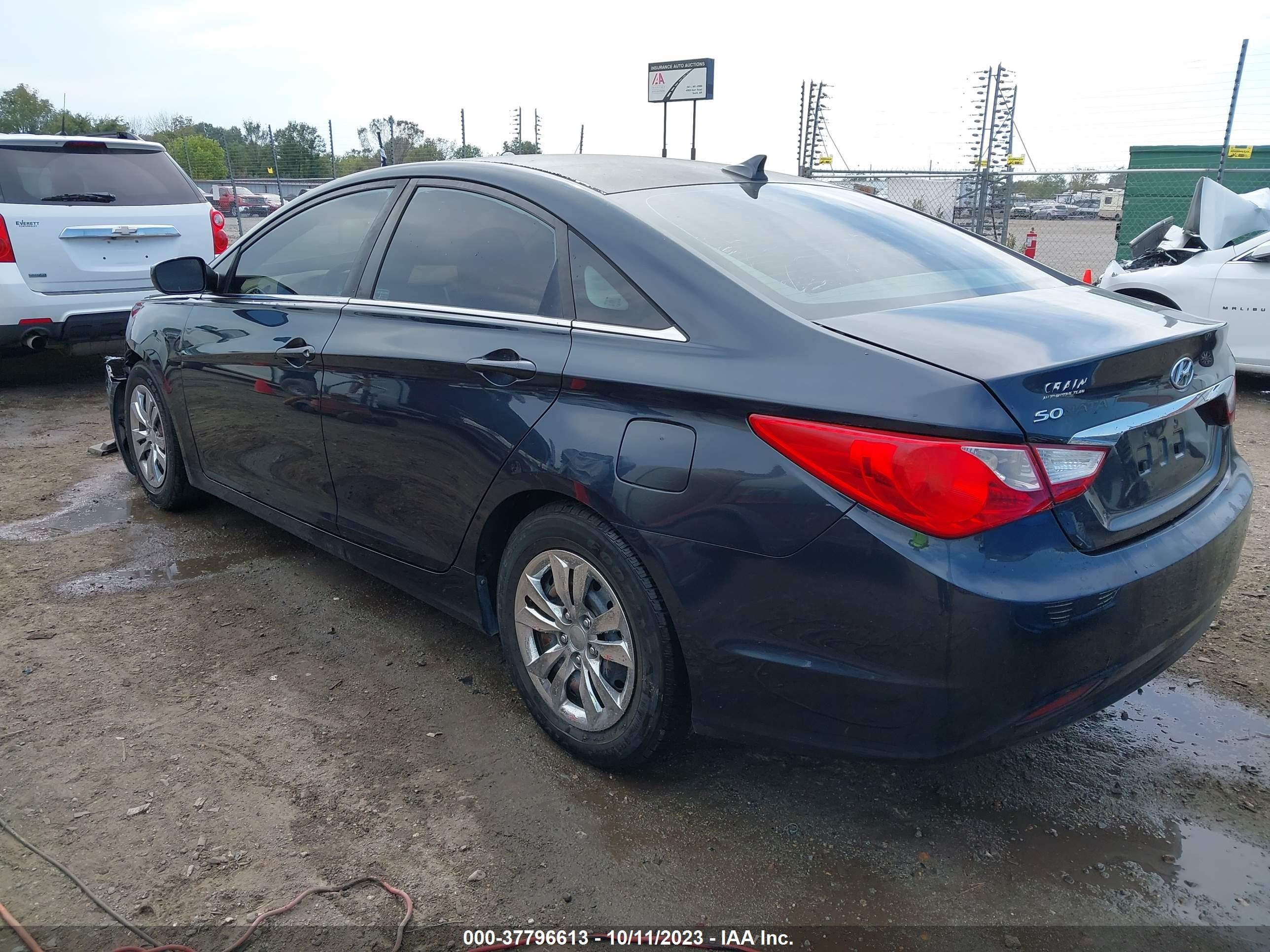 Photo 2 VIN: 5NPEB4AC8BH285911 - HYUNDAI SONATA 