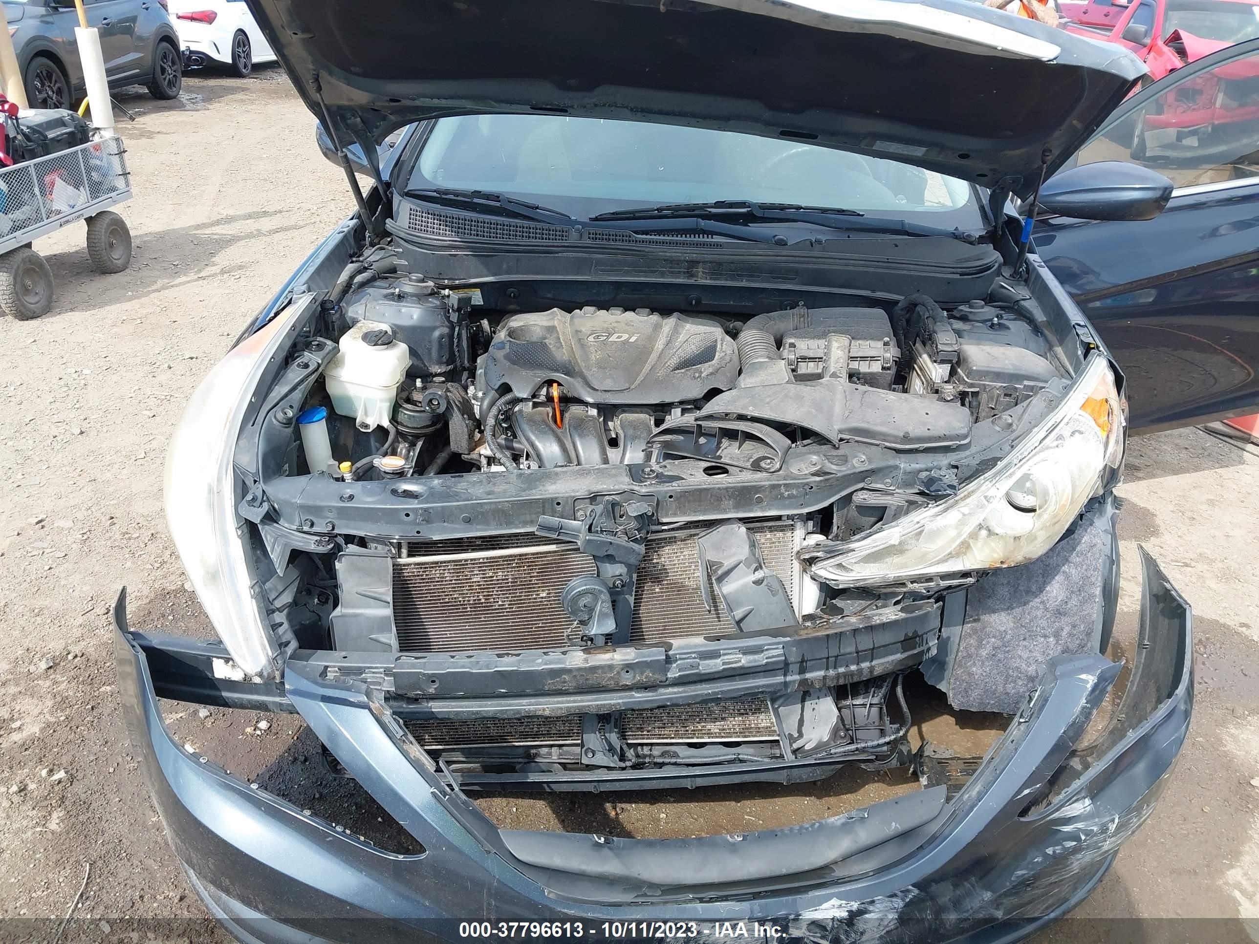 Photo 9 VIN: 5NPEB4AC8BH285911 - HYUNDAI SONATA 