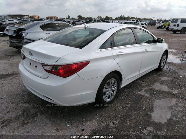 Photo 3 VIN: 5NPEB4AC8BH303498 - HYUNDAI SONATA 