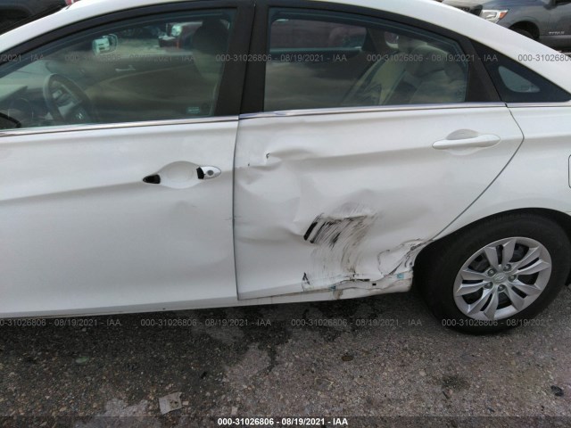 Photo 5 VIN: 5NPEB4AC8BH303498 - HYUNDAI SONATA 