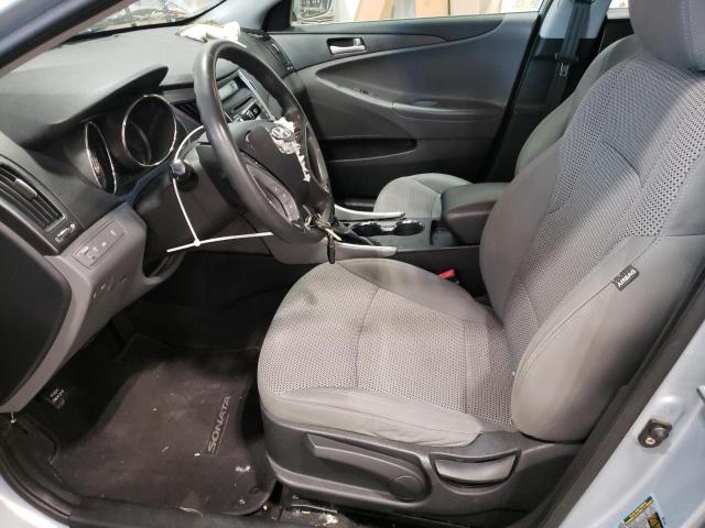 Photo 6 VIN: 5NPEB4AC8CH311196 - HYUNDAI SONATA GLS 